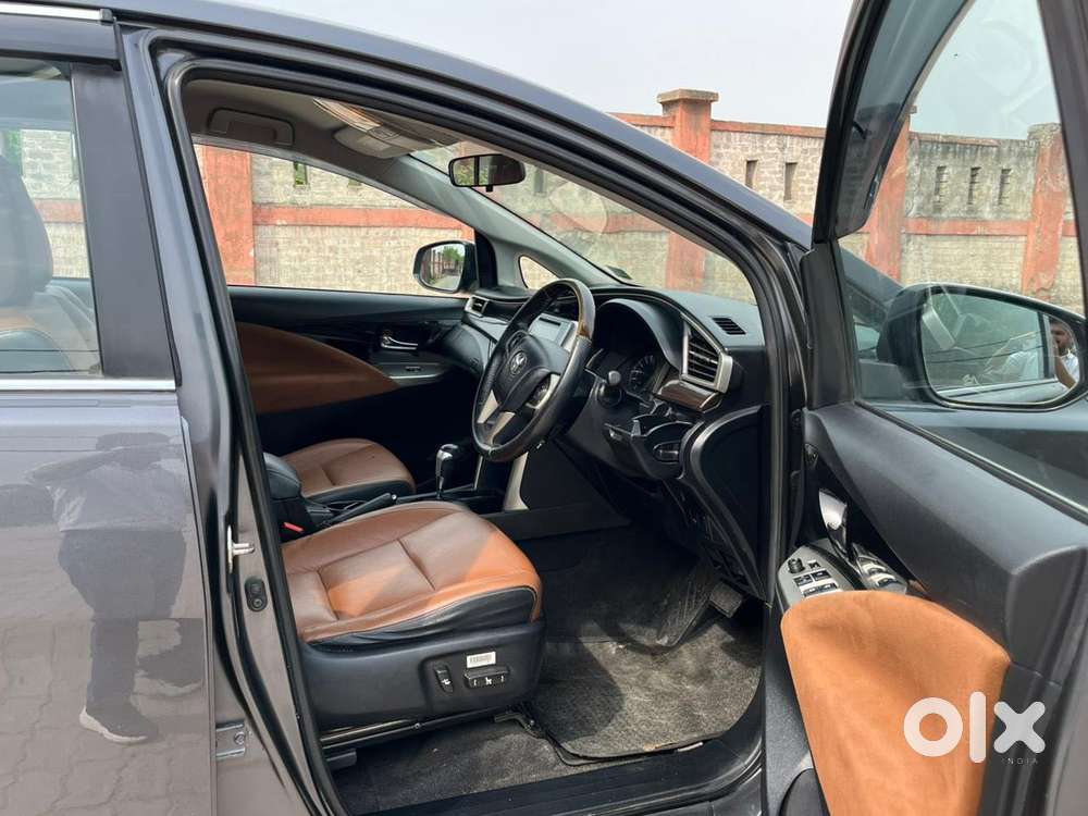 Toyota Innova Crysta 2.7 Zx At, 2017, Petrol