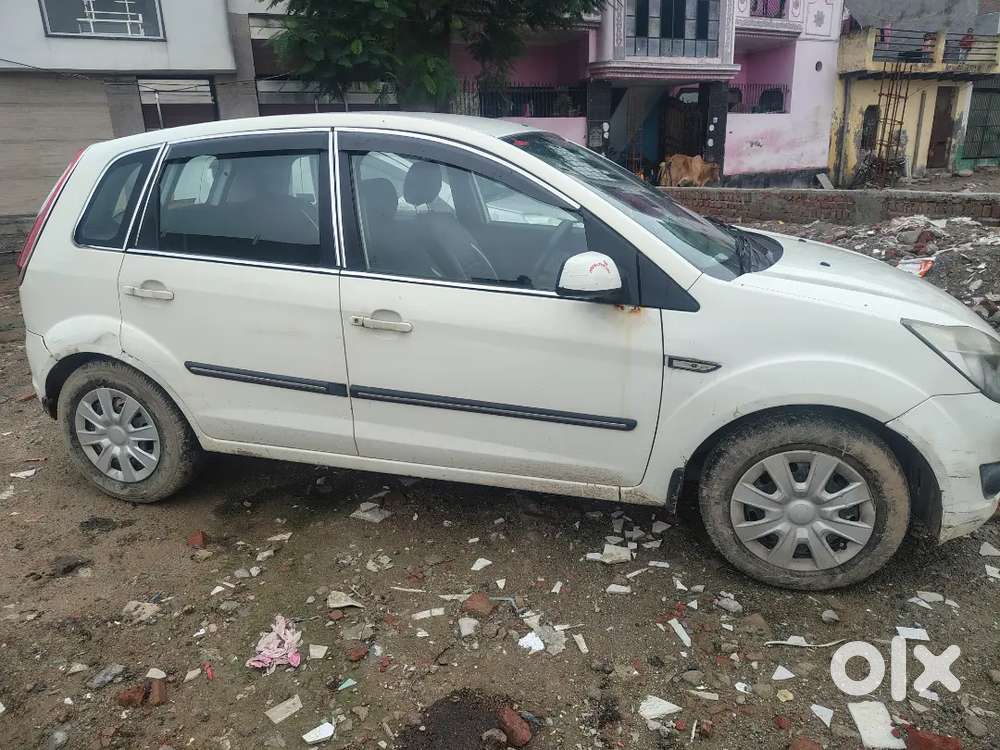 Ford Figo Petrol Lxi 2012