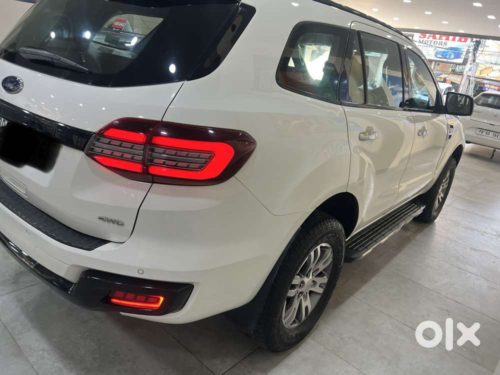 Ford Endeavour 3.2 Titanium At 4x4, 2016, Diesel