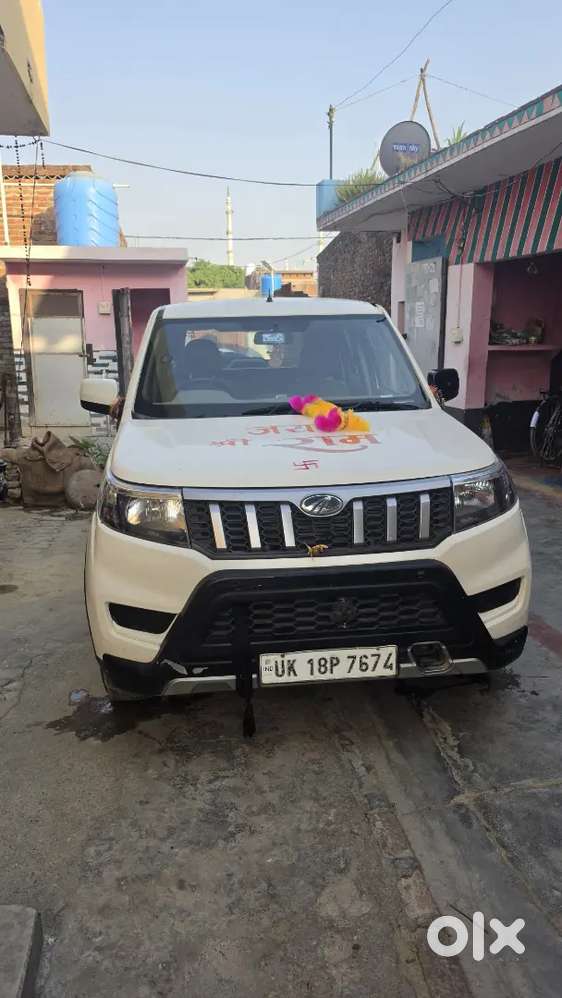 महिंद्रा बोलेरो एन8