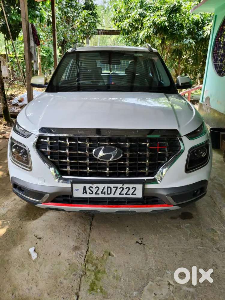 Hyundai Venue 2022 Petrol 49000 Km Driven