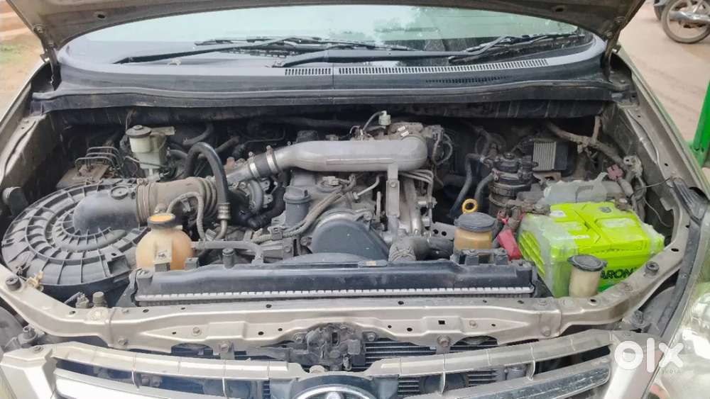 Toyota Innova 2.5 V 8 Str, 2009, Diesel