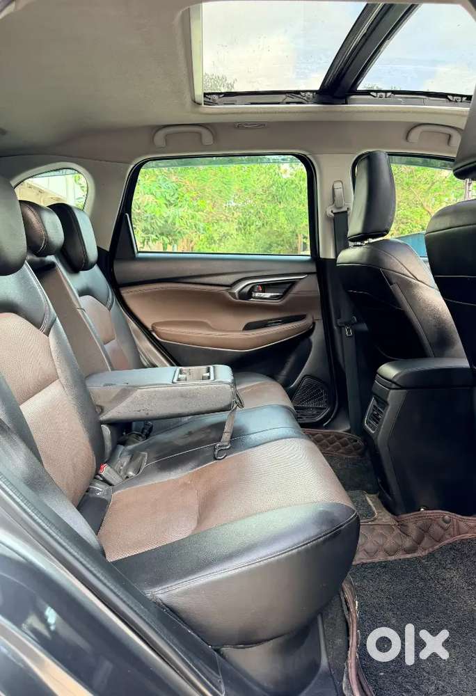 Toyota Urban Cruiser Hyryder V Hybrid 2023