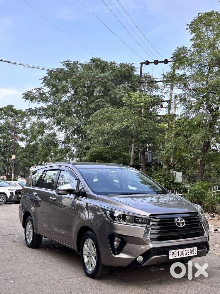 Toyota Innova Crysta 2.8z Automatic, 2017, Diesel