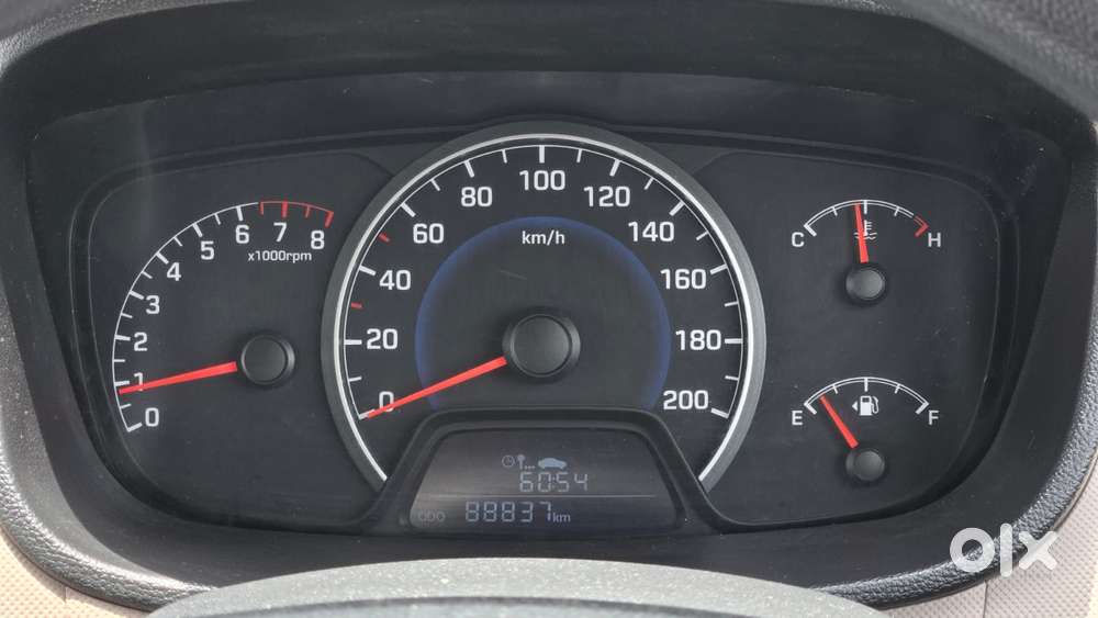 Hyundai Grand I10 2013-2016 Sportz, 2014, Petrol