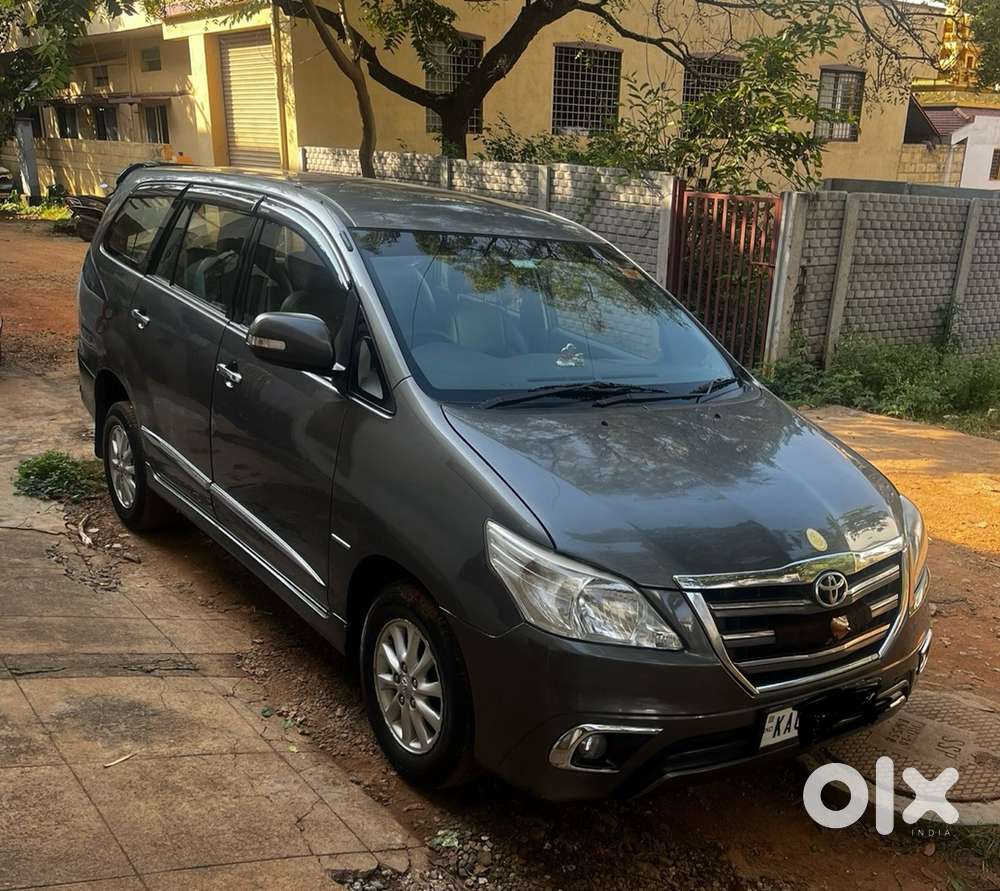 Toyota Innova 7 Str 2014