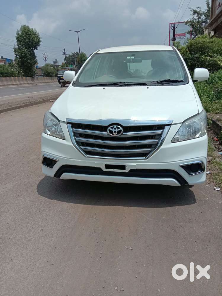 Toyota Innova 2.0 G (petrol) 8 Seater Bs Iv, 2009, Diesel