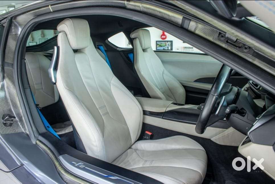 Bmw I8 Plug-in Hybrid  Sophisto Black  Well-maintained