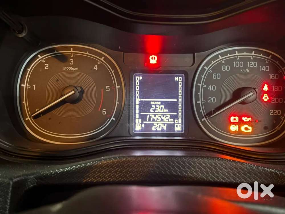 Maruti Suzuki White Brezza Diesel Good Condition