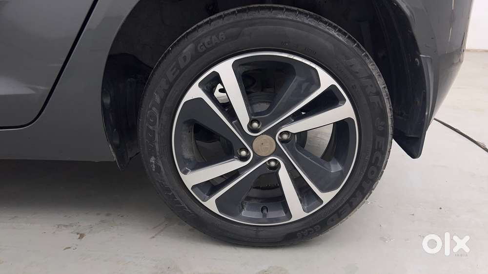 Tata Altroz Xza Petrol, 2023, Petrol