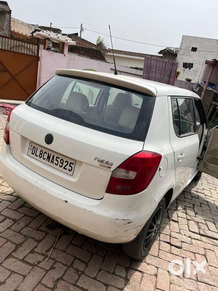 Skoda Fabia 2011 Petrol 75000 Km Driven