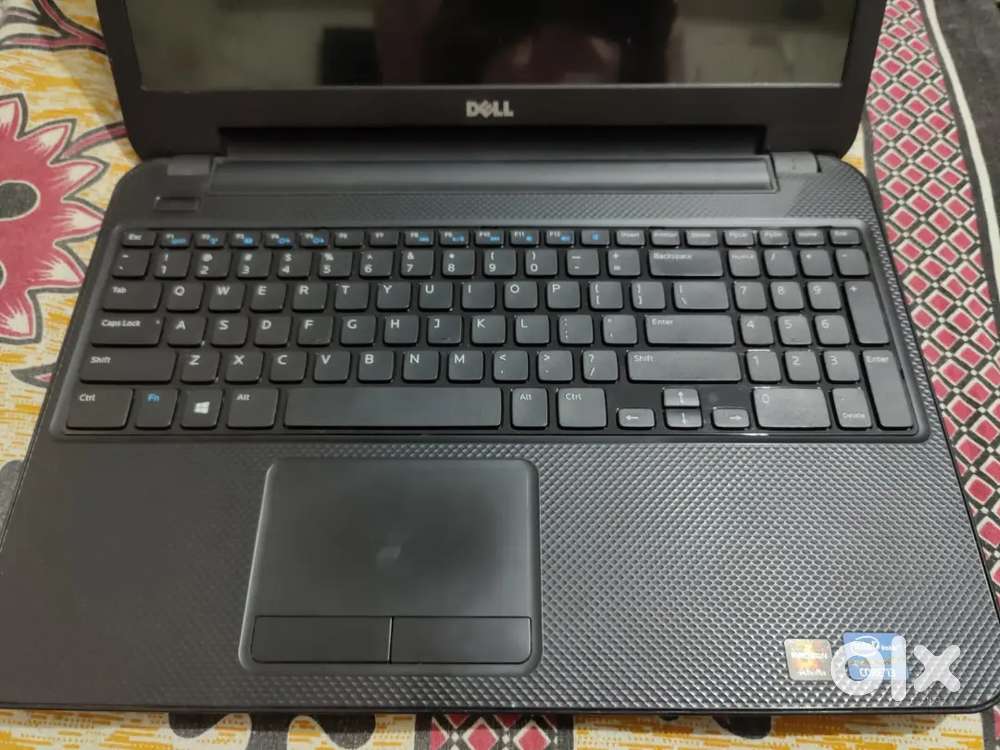 Dell i3 laptop, like new condition. 4 gb 512