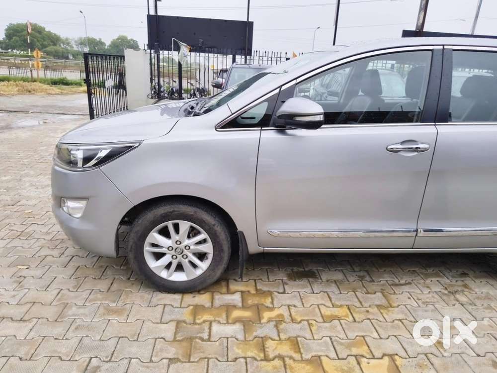 Toyota Innova Crysta 2.8 Gx At, 2016, Diesel