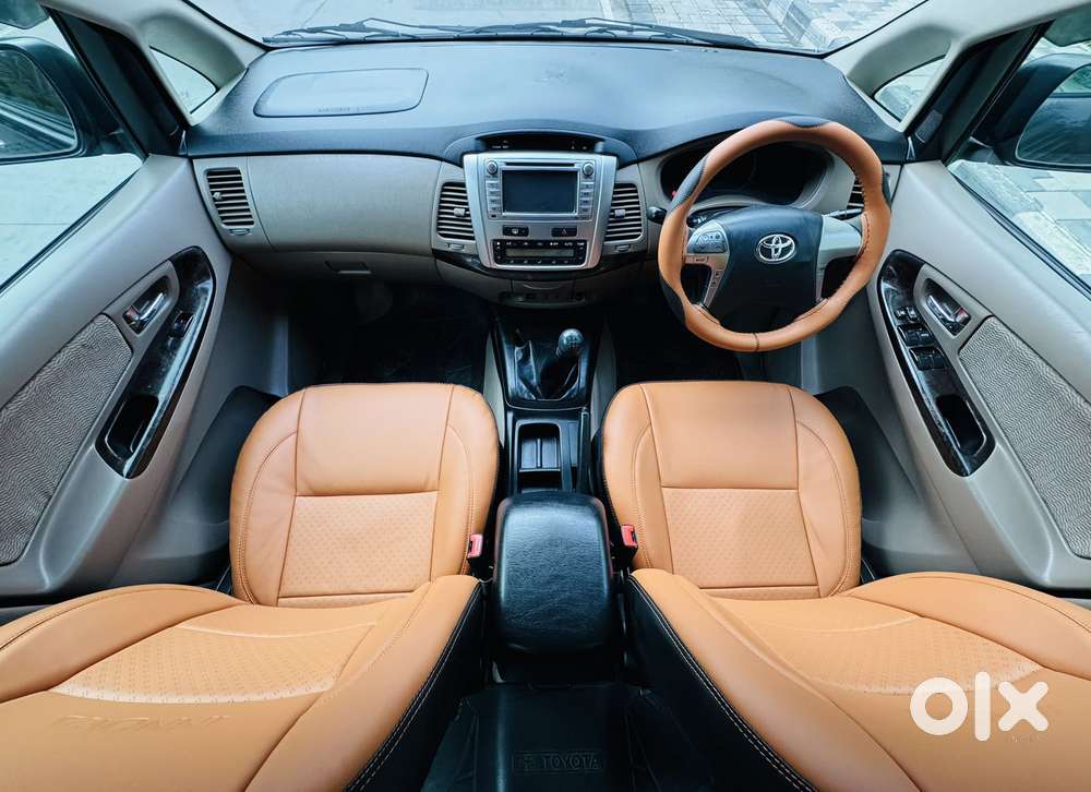 Toyota Innova 2.5 Vx 8 Str Bs-iii, 2015, Diesel