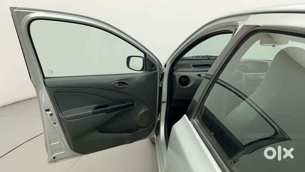 Toyota Etios Liva 2011-2012 G, 2013, Petrol