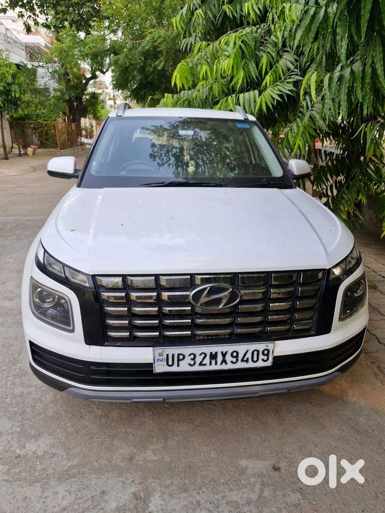 Hyundai Venue Petrol Automatic