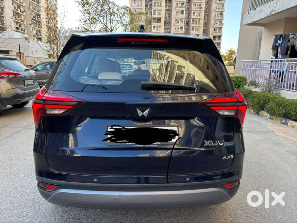 Mahindra Xuv700 Ax5 Petrol Mt 7 Seater 2022