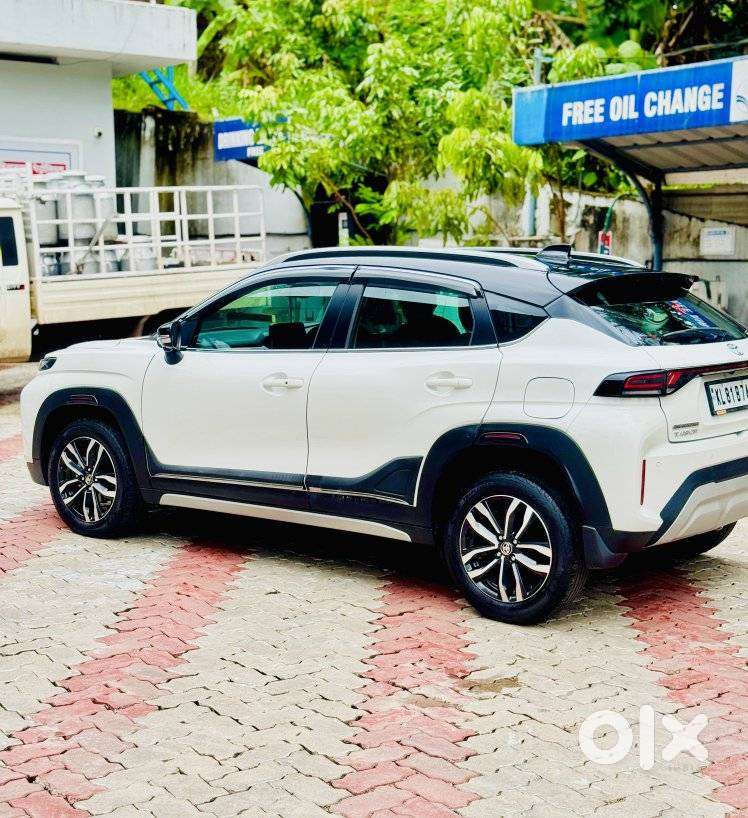 Toyota Urban Cruiser Taisor V 1.0 Petrol At Dual Tone, 2024, Petrol