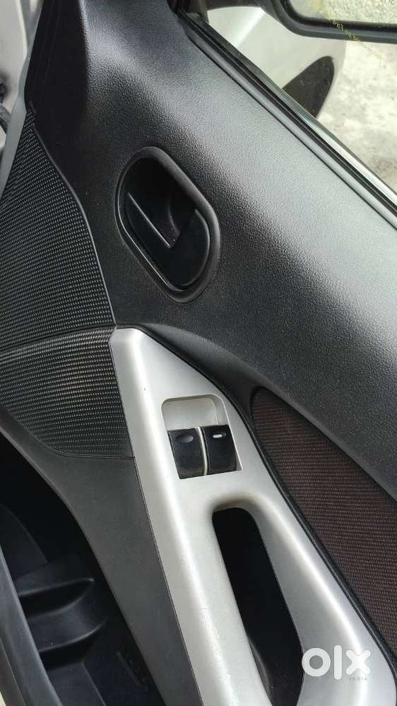 Ford Figo Petrol Zxi, 2012, Petrol
