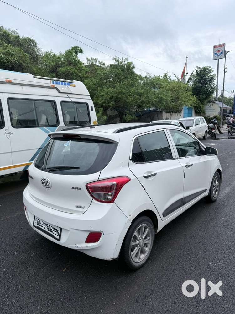Hyundai Grand I10 Petrol At Top Model