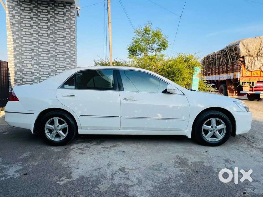 Honda Accord 2.4 Manual, 2008, Petrol