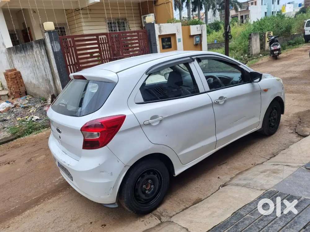 Ford Figo Aspire 2016 Petrol 105000 Km Driven
