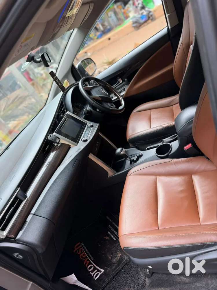 Toyota Innova Crysta 2018 Diesel 143000 Km Driven