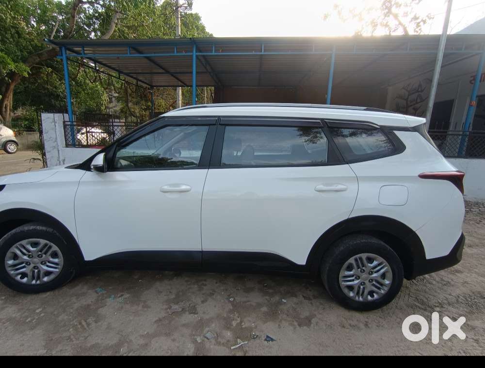 Kia Carens 1.5 Prestige 7 Str, 2023, Petrol