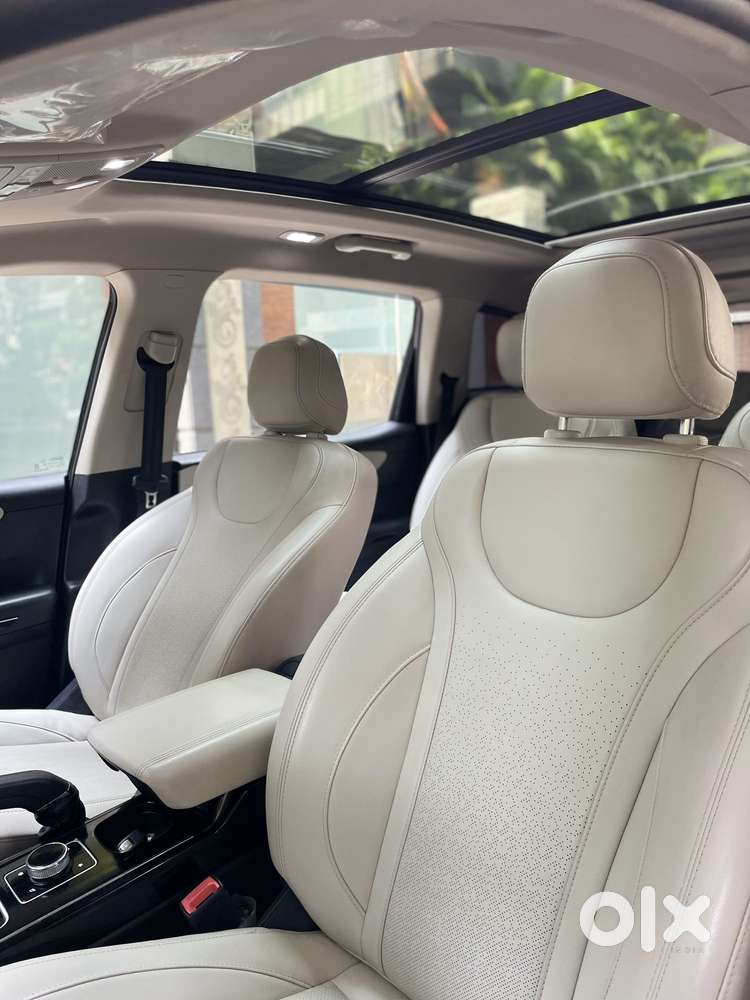 Mahindra Xuv700 2.2 Ax 7 Diesel At Str, 2024, Diesel