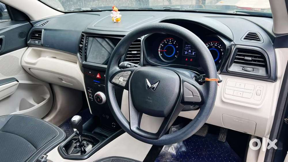 Mahindra Xuv300 1.2 W6 Amt Petrol, 2023, Petrol