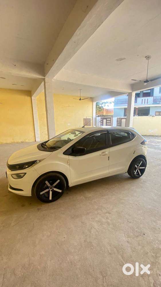 Tata Altroz Xm Plus 2023