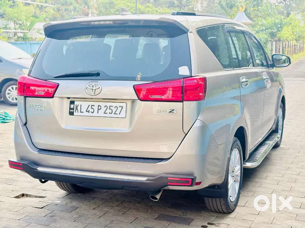 Toyota Innova Crysta 2016