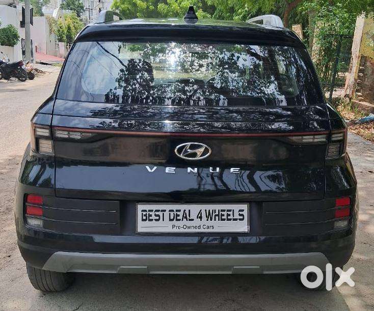 Hyundai Venue 1.2 S (o), 2024, Petrol