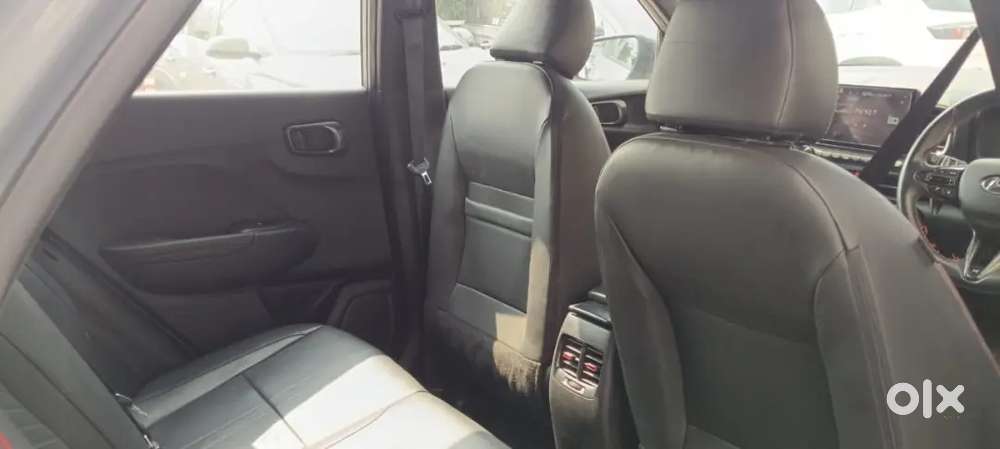 Hyundai Venue 2024 Petrol 11950 Km Driven