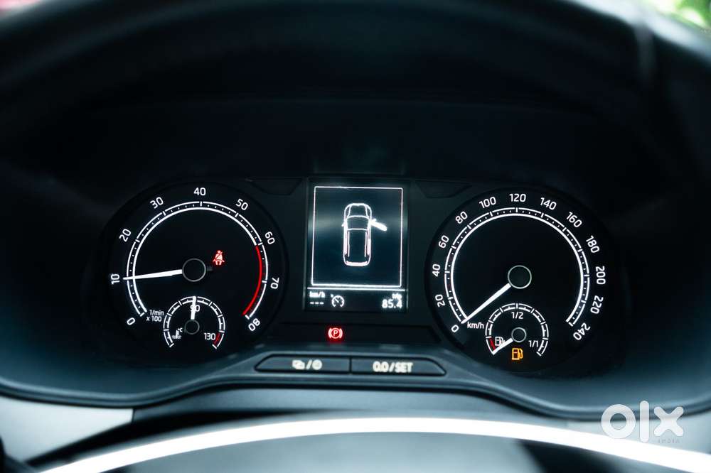 Skoda Kushaq 1.0 Tsi Ambition, 2022, Petrol