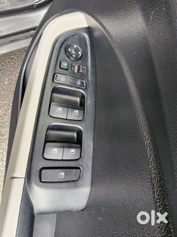 Hyundai Venue Sx Mt, 2024, Petrol