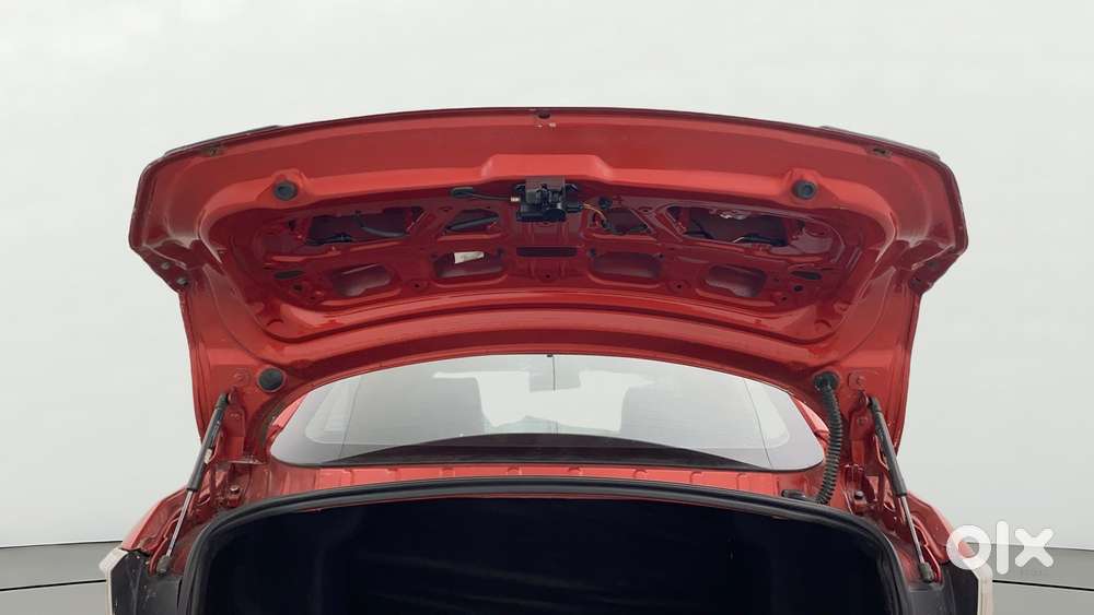 Tata Tigor Xza, 2019, Petrol