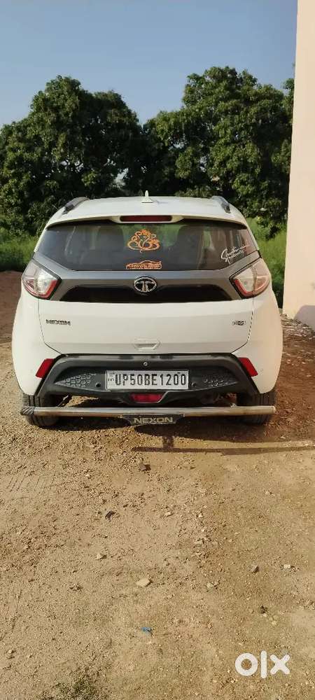Tata Nexon...show Room Condition Me Hai Koi Work Nhi H Car Me