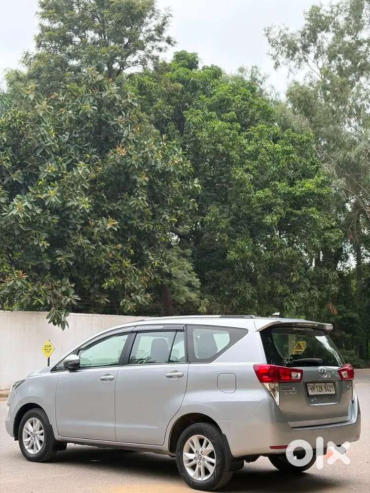 Toyota Innova Crysta 2.4 2019