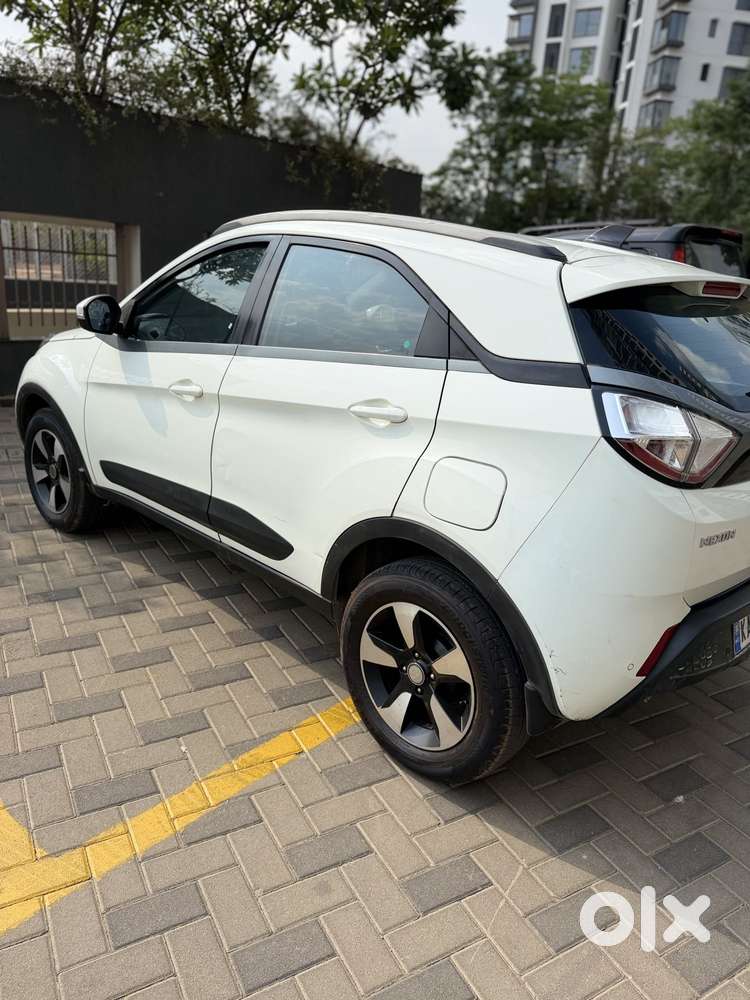 Tata Nexon 1.2 Revotron Xza Plus, 2019, Petrol