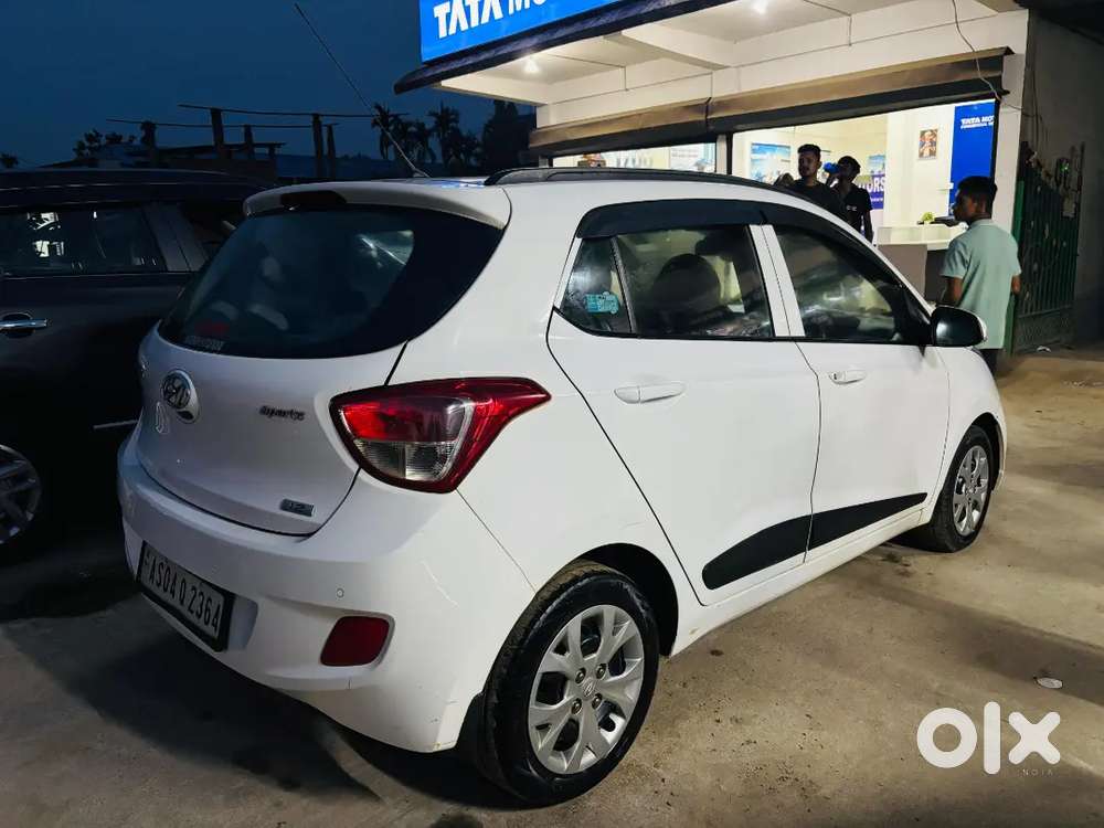 Hyundai I10 2016 Petrol Well Maintained , Just Solabo Lage