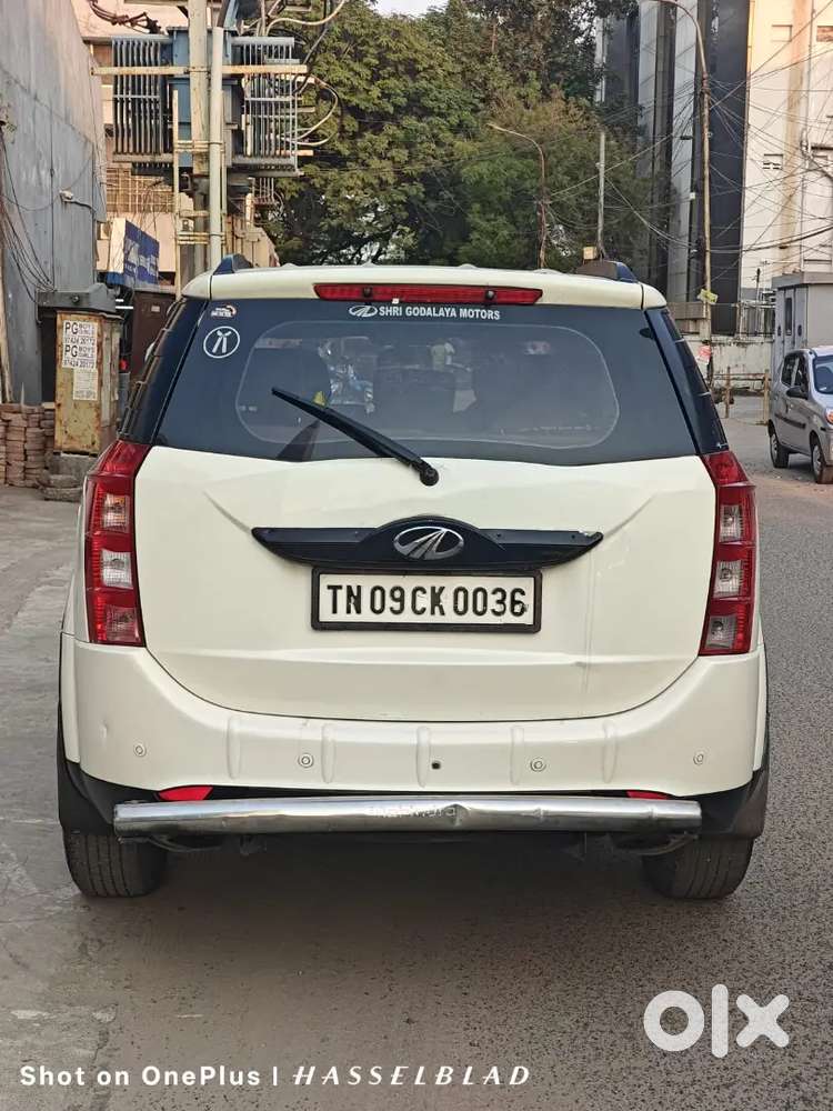Mahindra Xuv500 2017 Diesel 100000 Km Driven
