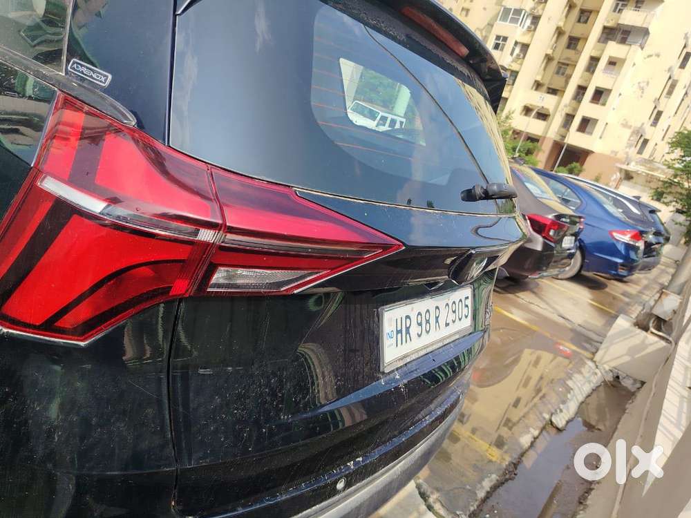 Mahindra Xuv700 2.0 Ax 7 Petrol At Str, 2024, Petrol