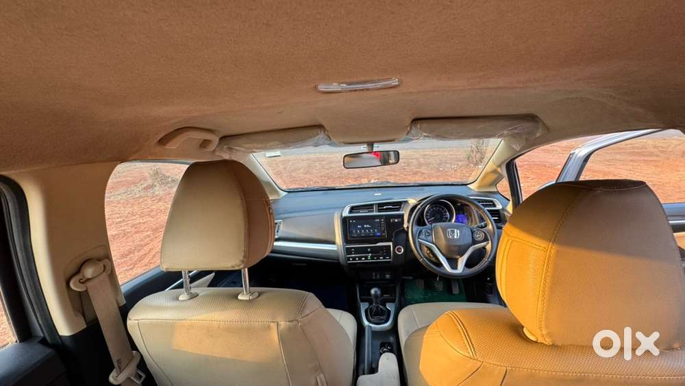 Honda Jazz 2021 Variant Petrol