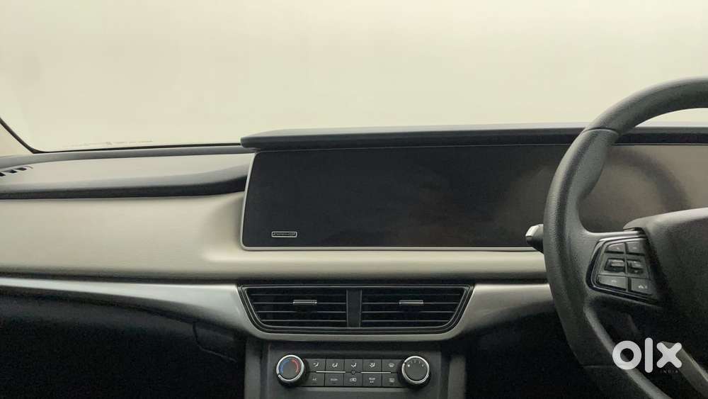 Mahindra Xuv700 2.2 Ax 5 Diesel At 7 Str, 2023, Diesel