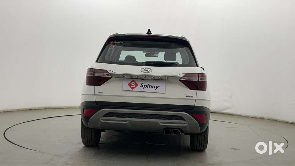 Hyundai Alcazar 2.0 Signature (o) Petrol At 6 Str Dual Tone, 2021, P..