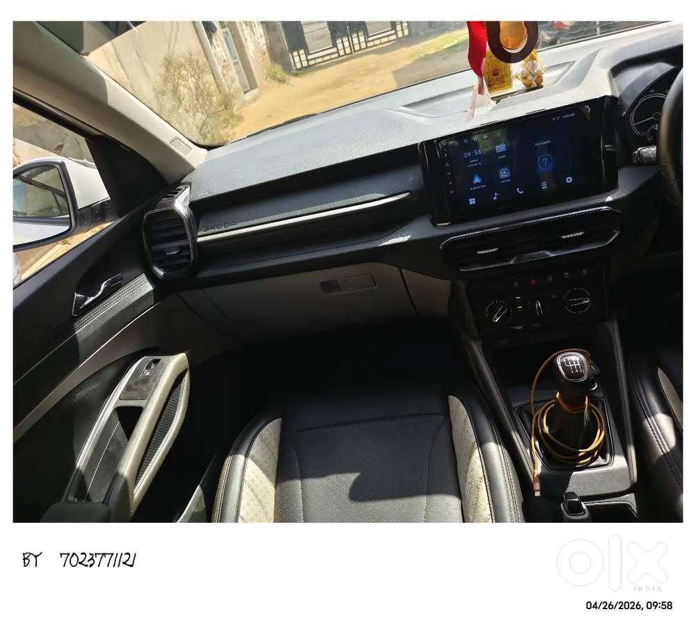 Skoda Kylaq Signature Petrol Manual 2025
