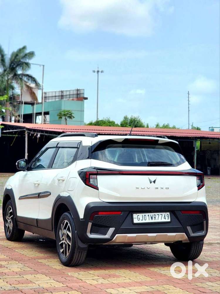Mahindra Xuv 3xo Ax5 1.5 Diesel Autoshift Plus, 2024, Diesel