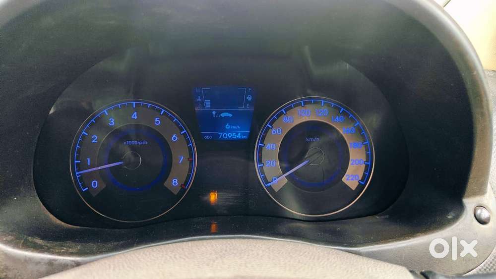 Hyundai Verna Fluidic 1.6 Vtvt Sx Opt, 2011, Cng & Hybrids