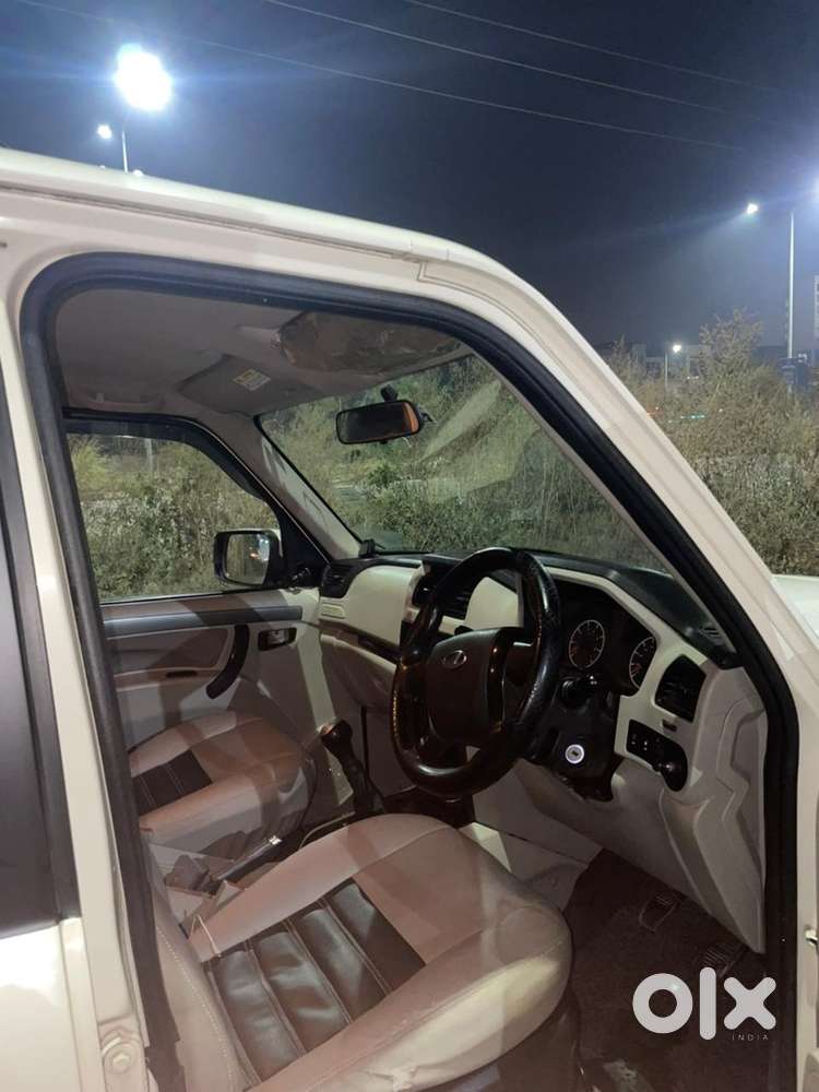 Mahindra Scorpio Classic 2017 Diesel Manual Year